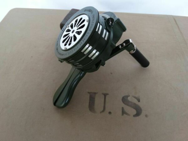 Handsirene Luftschutzsirene Hand Crank Sirene Aluminium Nato Army THW