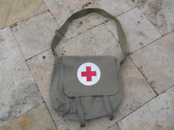Britische Kampftasche Pack M37 Combat Bag Umhängetasche Red Cross Medical Corps