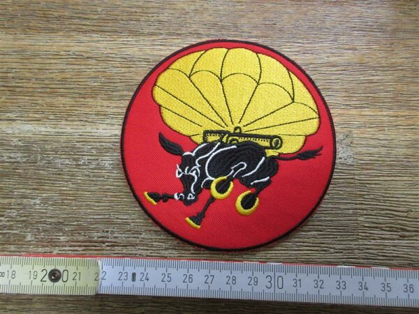 Patch Mule & Canon 460th Field Artillery Battalion US Army WWII