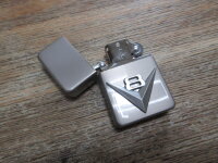 Benzin Sturmfeuerzeug V8 Emblem Silber Hot Rod Dragster US Car