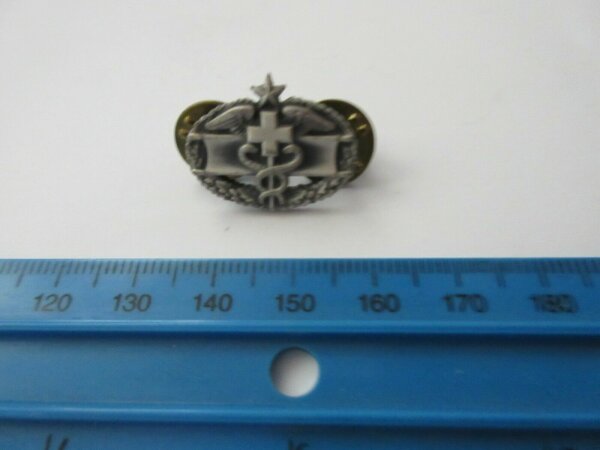 1 Original Army Medical Corps Service 2nd Award Qualification Collar Badge USMC