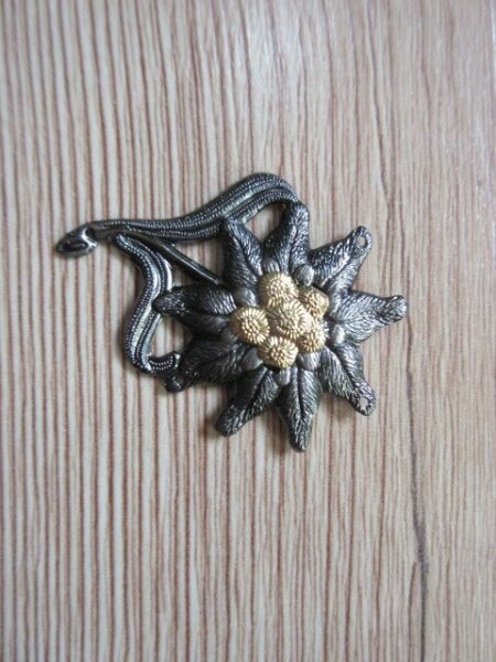 WH Mützenabzeichen Edelweiß Hat Pin Wehrmacht